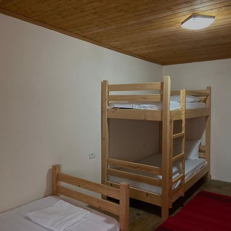 Teo'S Guest House Берат Экстерьер фото