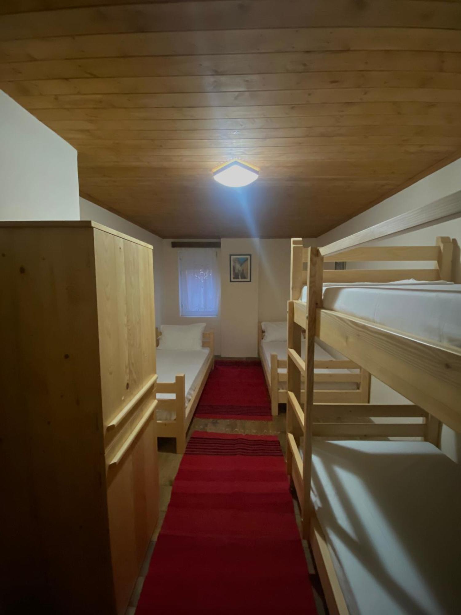 Teo'S Guest House Берат Экстерьер фото